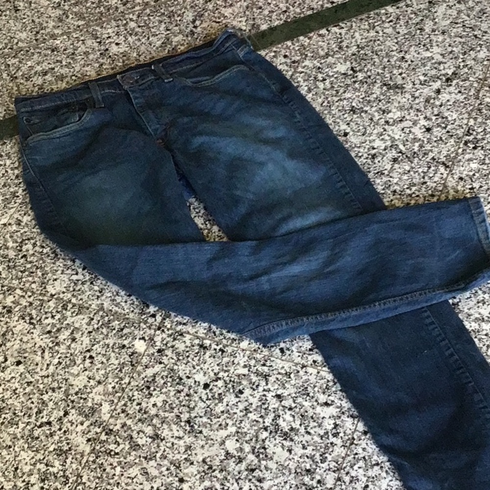 Levi jeans